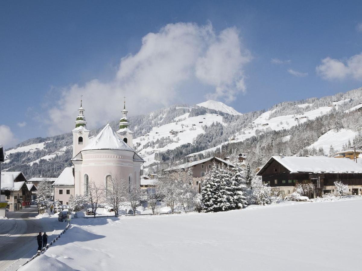 Luxurious Holiday Home With Terrace In Tyrol Brixen im Thale Exterior photo